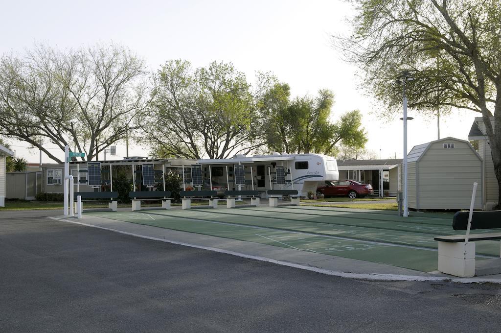 Kenwood Rv Resort La Feria Exterior foto
